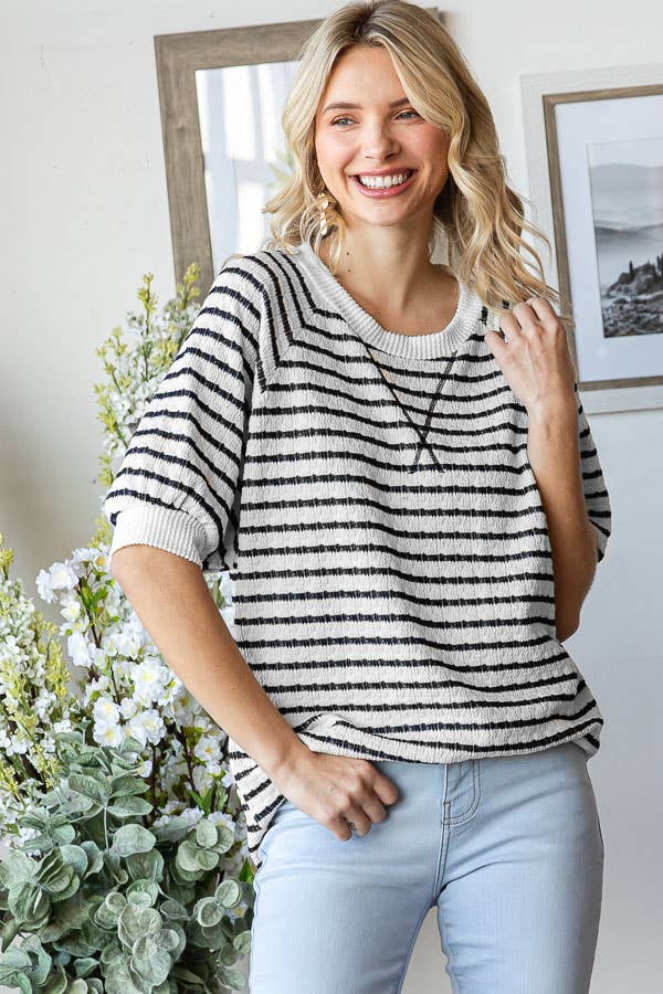 Women's Stripe Textured V-Seam Short Sleeve Top/ Navy