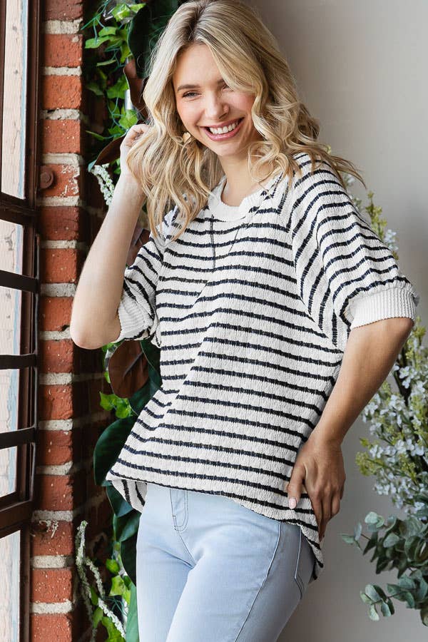 Women's Stripe Textured V-Seam Short Sleeve Top/ Navy